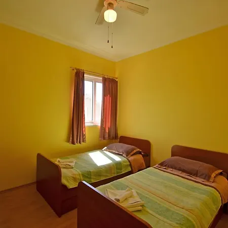 Riva1 And Guest house Prizba